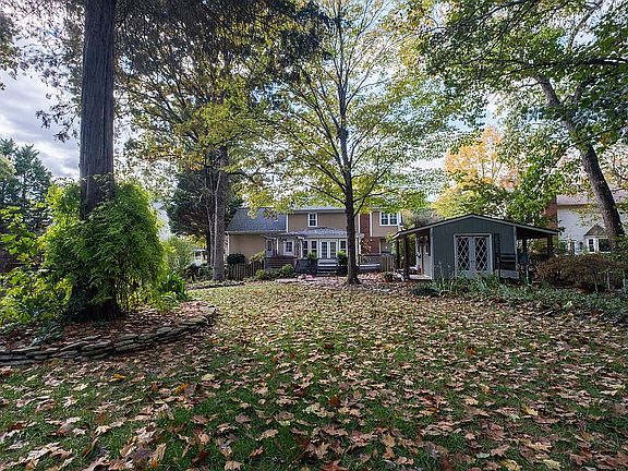 5th image of 361 Birchridge Dr