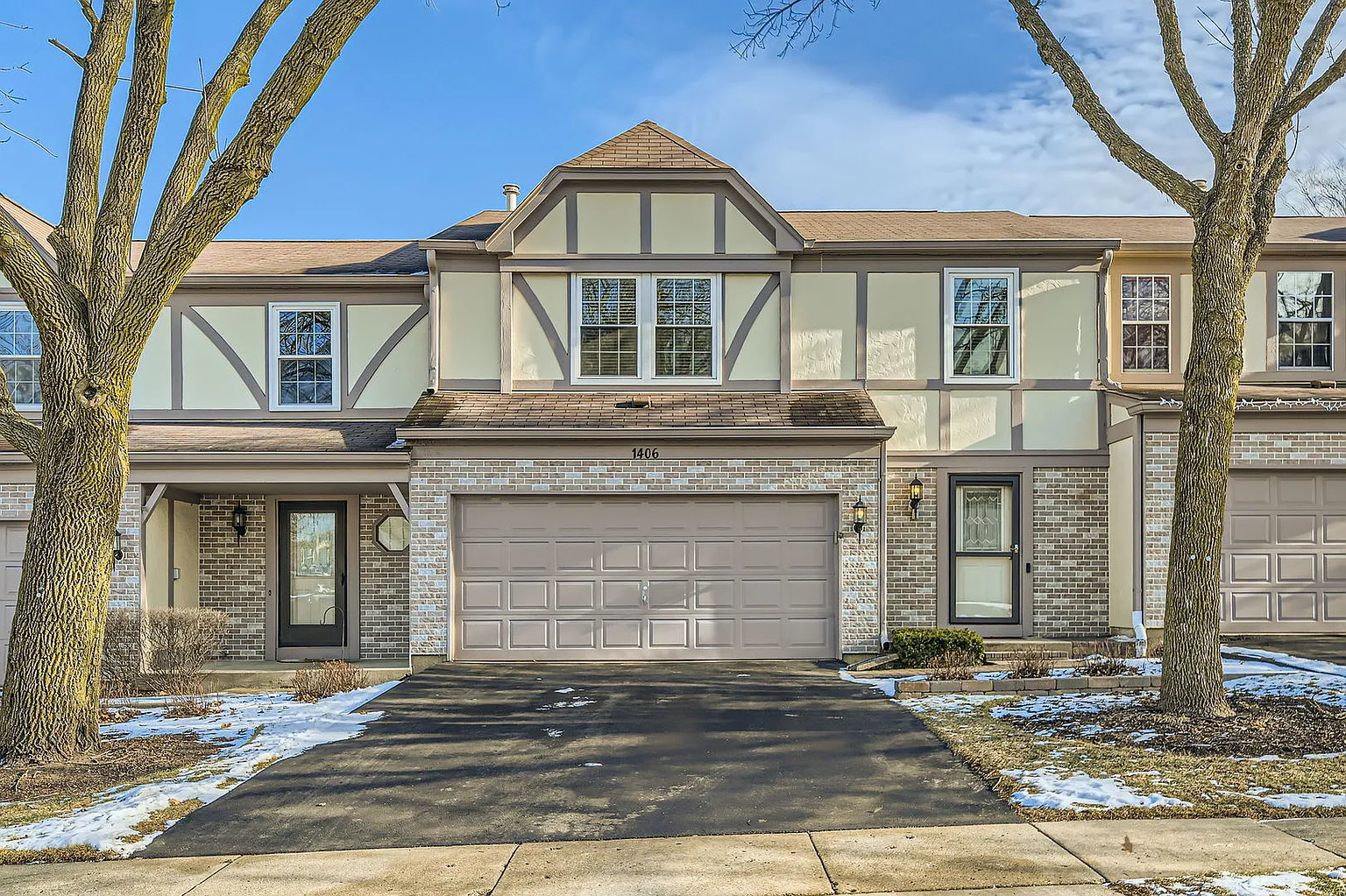 1406 W Sapphire Dr photo 1