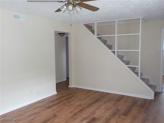 3rd image of 2398 Sutton Dr