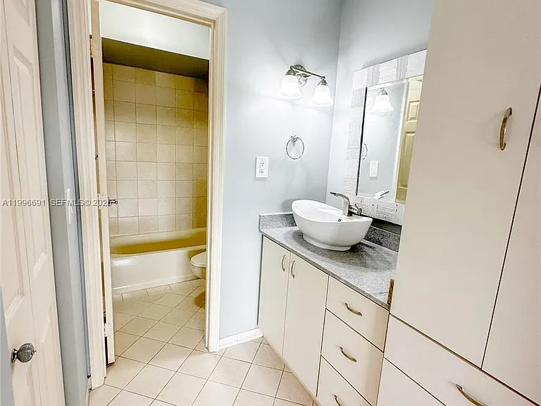 10000 NW 9th Street Cir #21 — Photo 16