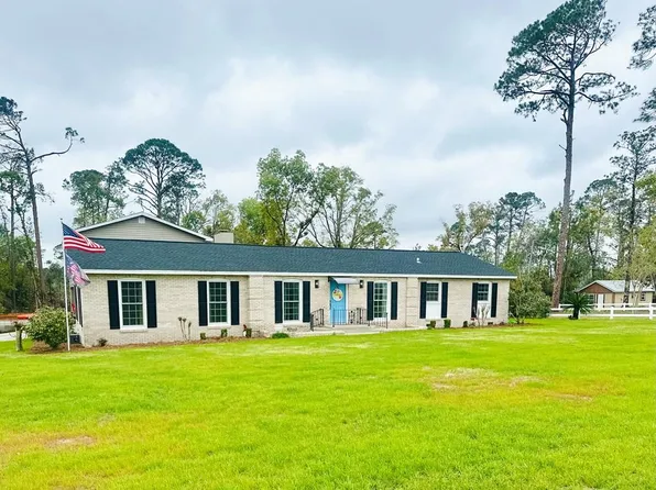 905 Chester Ave N, Douglas, GA 31533