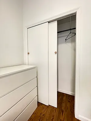 Rented by Avenues Real Estate | media 32