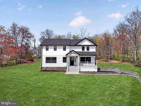 2nd image of 536 Taylor Ave