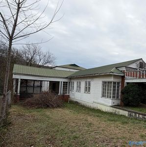 54 Grand Ave SW, Fort Payne, AL, 35967