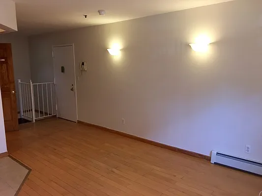 Rented by Astoria Realty | media 21