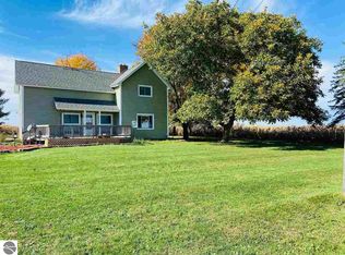 3611 N Wisner Rd, Breckenridge, MI 48615