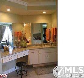 2nd image of 5340 Yarmouth Ave Unit 304
