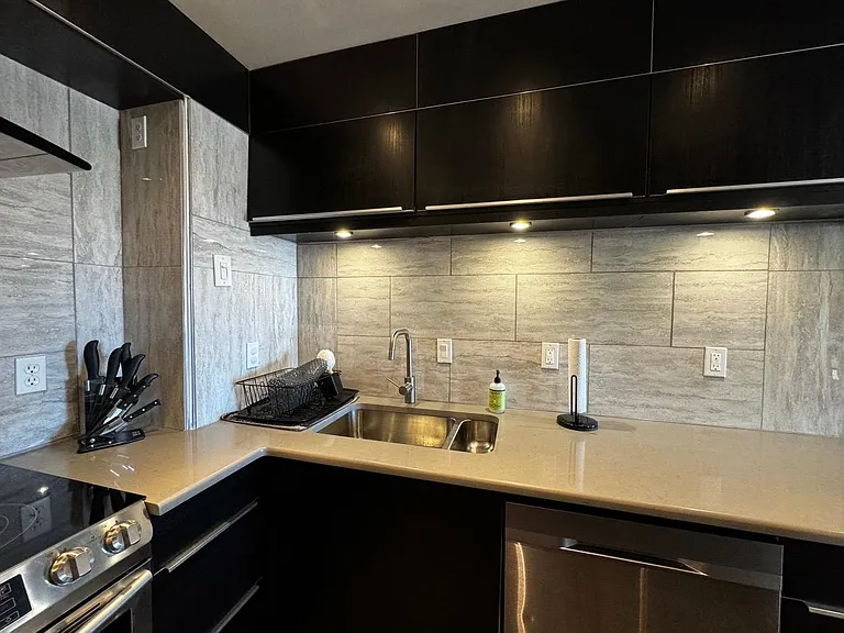 460 S Marion Pkwy #1252-B — Photo 23