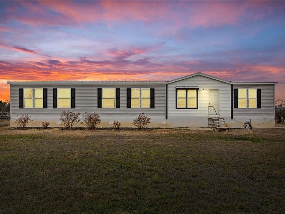 1st image of 129 Christopher Dr