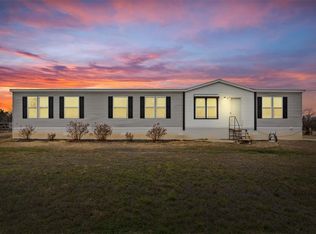 129 Christopher Dr, Eddy, TX 76524