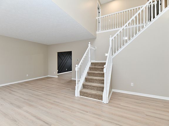 3rd image of 269 Wakefield Dr E