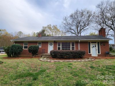 217 Saint John St, Dallas, NC, 28034