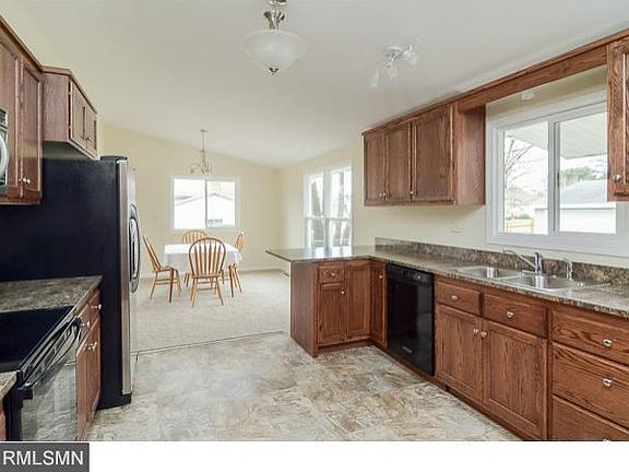 2nd image of 3024 165th Ln NE