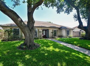 7914 Candle Ln, Houston, TX 77071