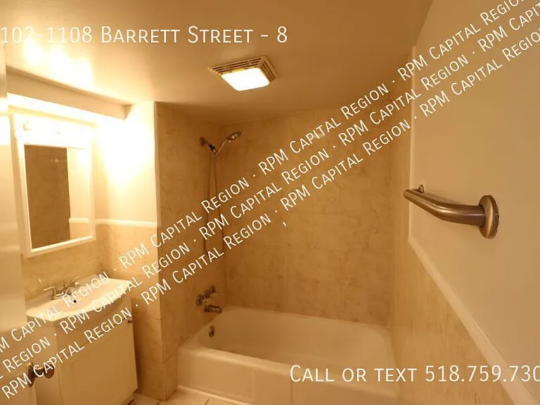 1102-1108 Barrett St #8 — Photo 3