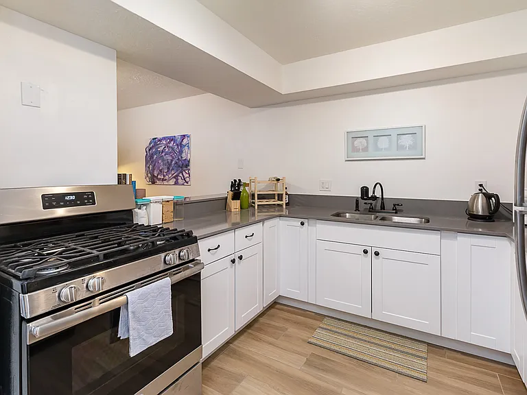 1304 Rufina Ln #B5 — Photo 7