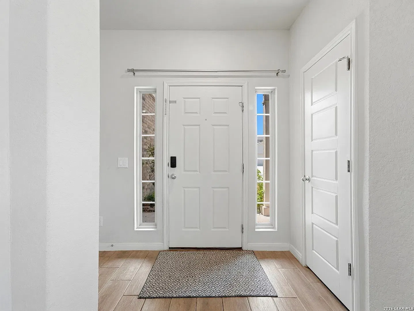 Spacious 5BR House in San Antonio — Photo 4