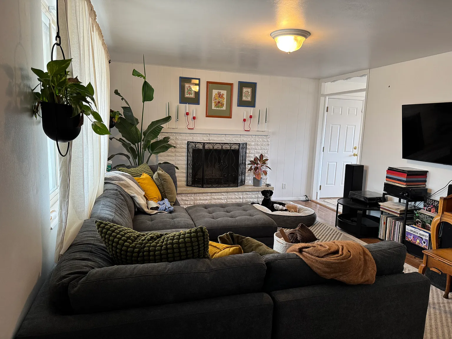 3 bed, 1200 sqft, $1,750 — Photo 2