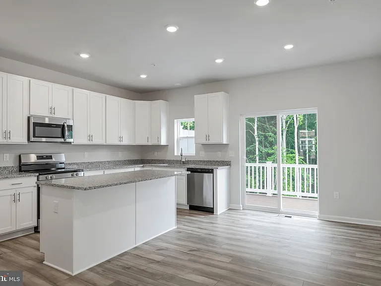 5616 Ludlow Pl — Photo 17
