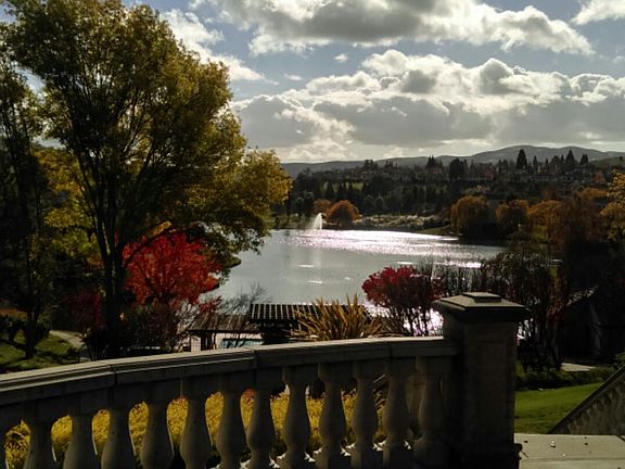 2nd image of 4001 W Lakeshore Dr