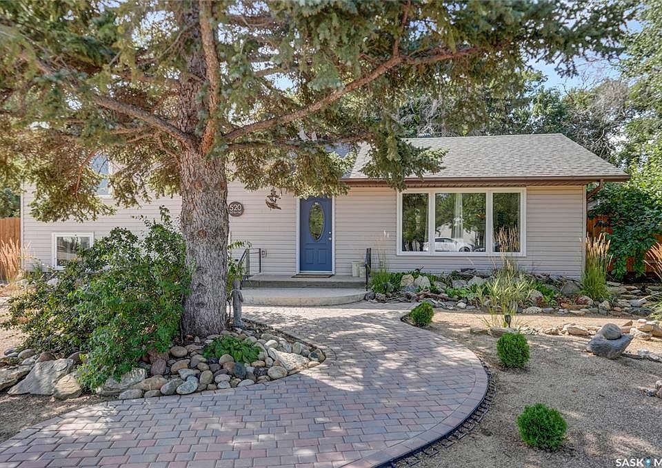 1st image of 520 3rd AVENUE E