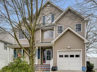 309 Pine St, Middletown, NJ 07748