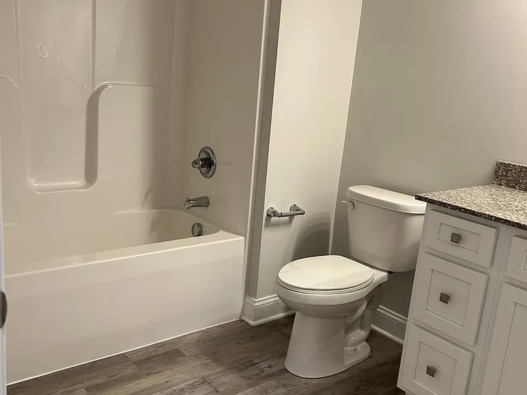 708 Creek Ln — Photo 9