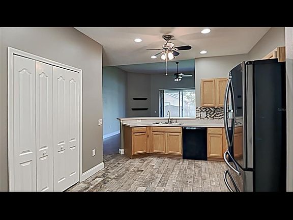 3rd image of 5305 Villagebrook Dr