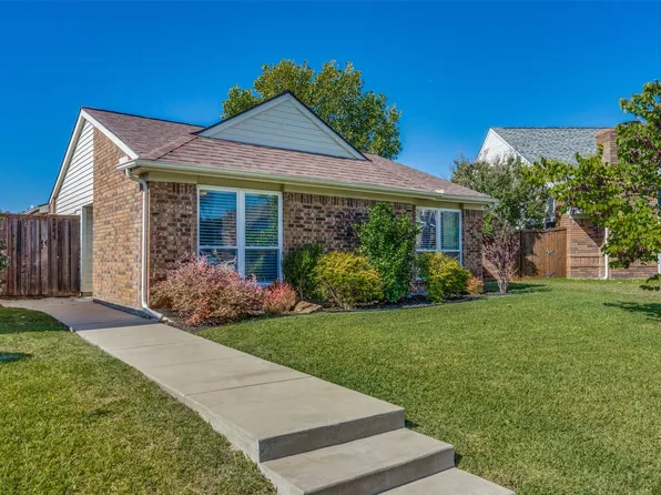 4243 Phoenix Dr, Carrollton, TX 75010