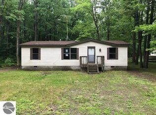 114 Broken Arrow Trl, Houghton Lake, MI 48629