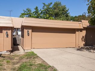 6750 School St UNIT 203, Windsor Heights, IA 50324