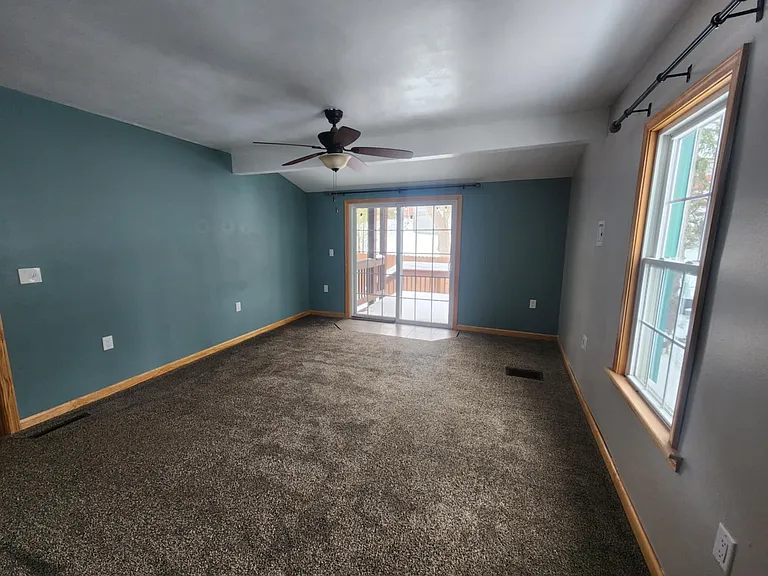 327 Hillcrest Ave #1 — Photo 10