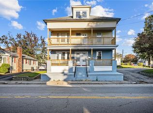 592 Dyer Ave, Cranston, RI 02920