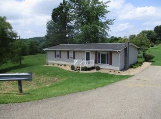 20700 Carthage Church Rd, Guysville, OH 45735