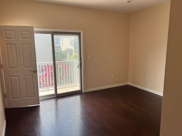 43 Ravine Ave #1 — Photo 13