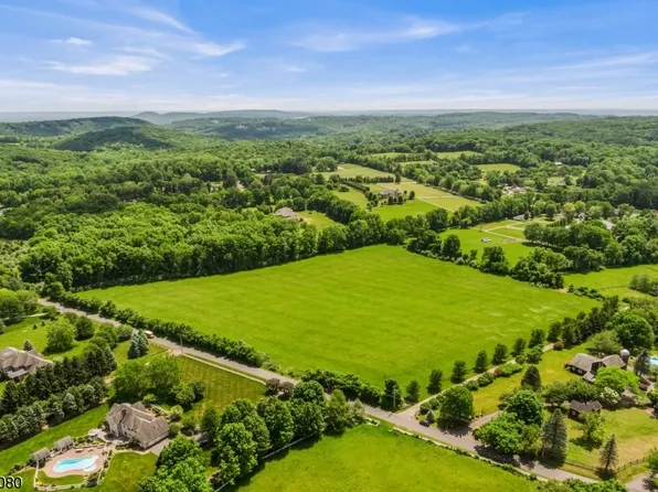 25 Farmersville Road, Tewksbury Twp., NJ 07830