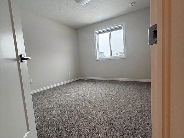 51 Canary St — Photo 22
