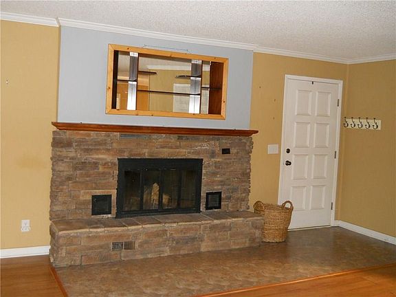 5th image of 8 Easington Ln