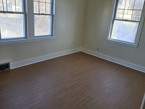 3rd image of 155 Glenwood Ave