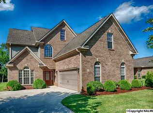 17 Nandina Ln SW, Huntsville, AL 35824