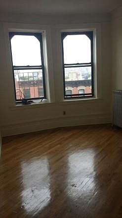 1st image of 605 Franklin Ave APT 4A
