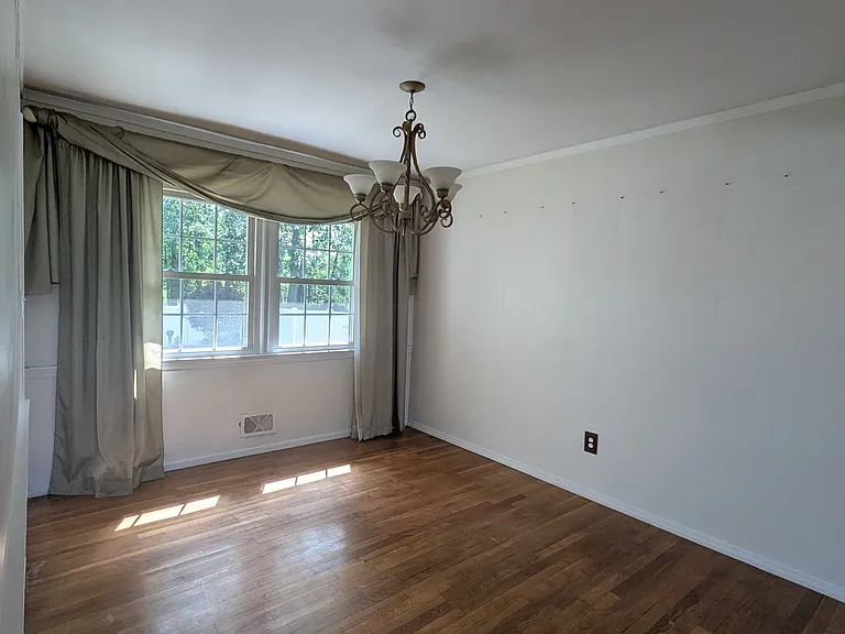 802 Riverbend Dr — Photo 11