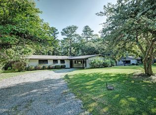 1686 Winchester St, Jackson, MS 39211