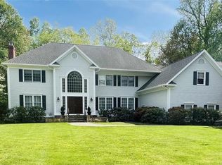 198 Meadows End Rd, Monroe, CT 06468