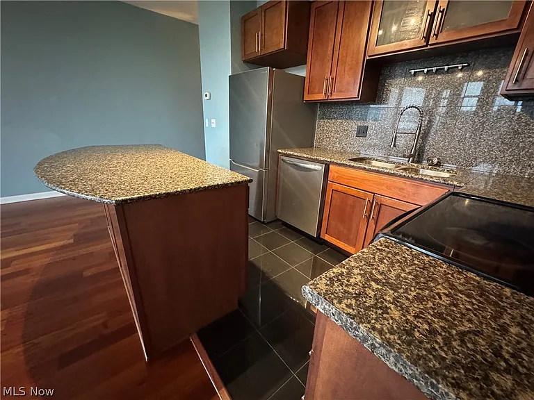 1237 Washington Ave #811 — Photo 13