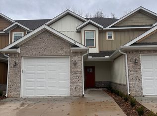 81 S Hunter St #33, Farmington, AR 72730