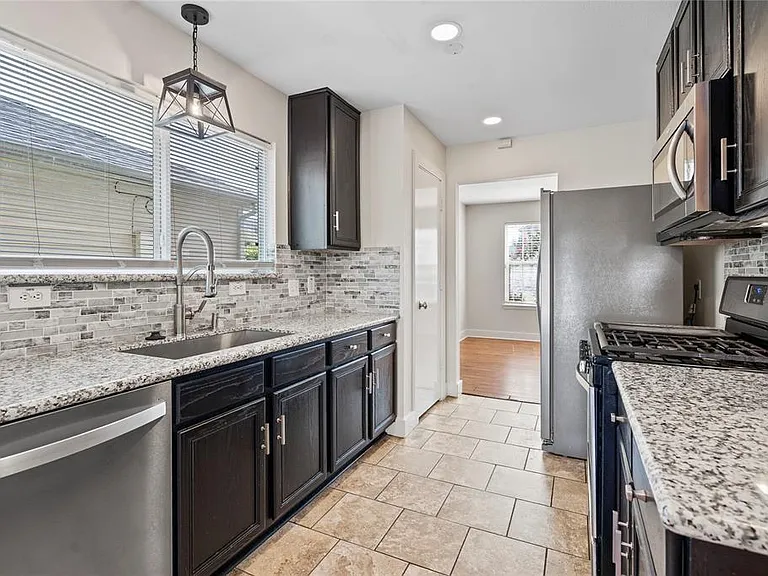 20729 Patriot Park Ln — Photo 7