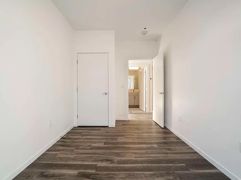 839 Beacon — Photo 30