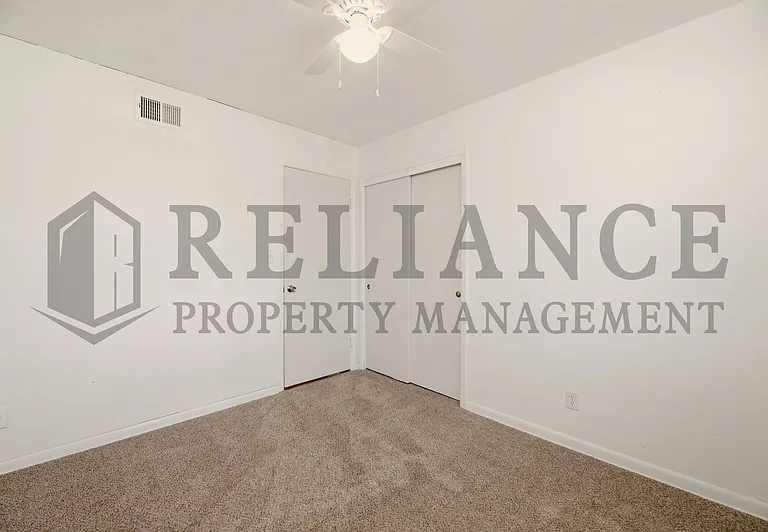 2425 N Marigold Ln — Photo 36