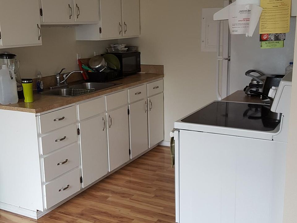 2nd image of 601 SE 8th Ave APT C104